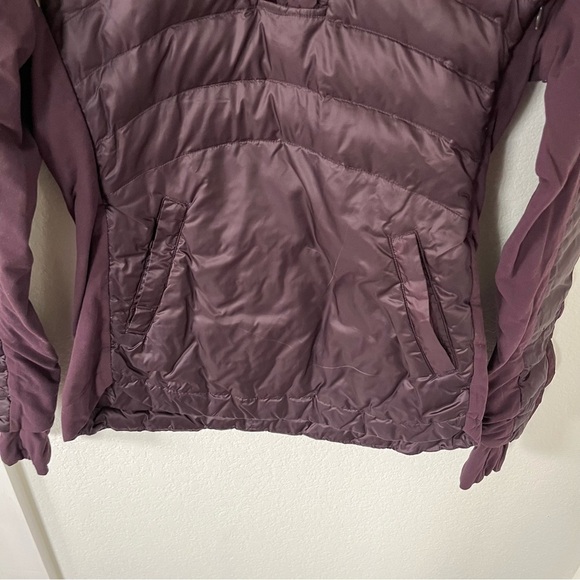 Lululemon Athletica Women's 6 Down Quarter-zip Jacket. - Picture 2 of 7